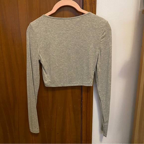 YESSTYLE Grey Long Sleeve Scoop Neck Crop Top Tee - Picture 7 of 7